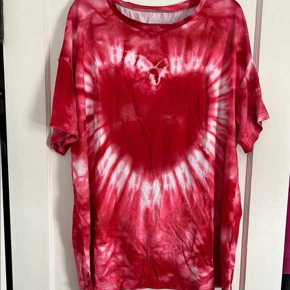 Red Tie-Dye Heart T-Shirt - Picture 1 of 2